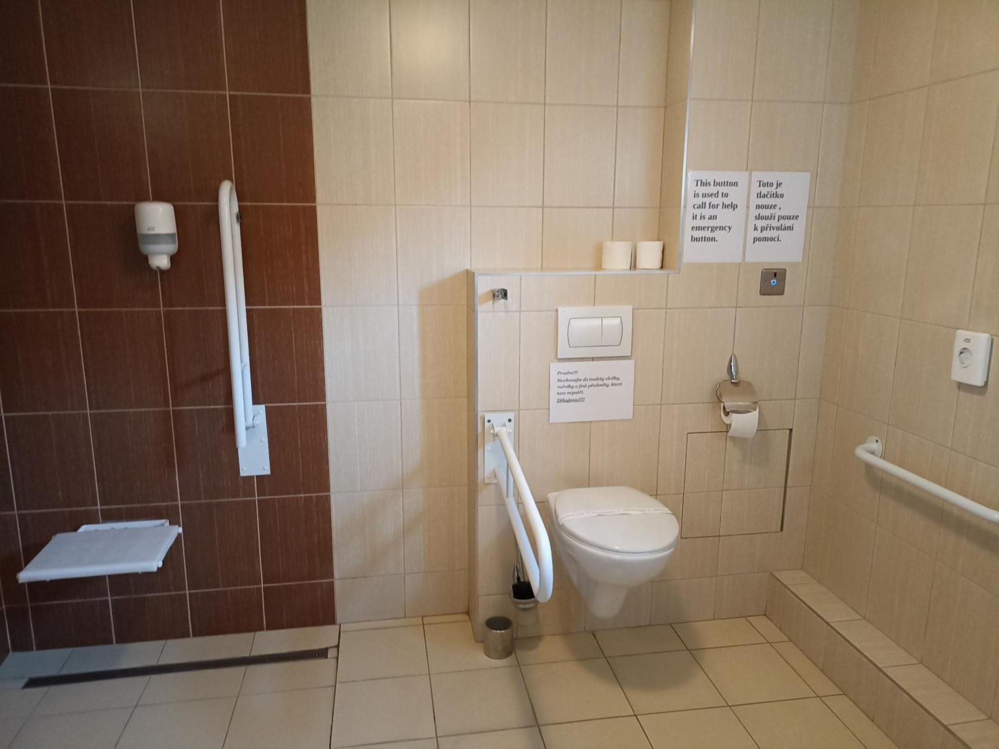 Penzion U Tri Statkaru Dobris Exteriör bild